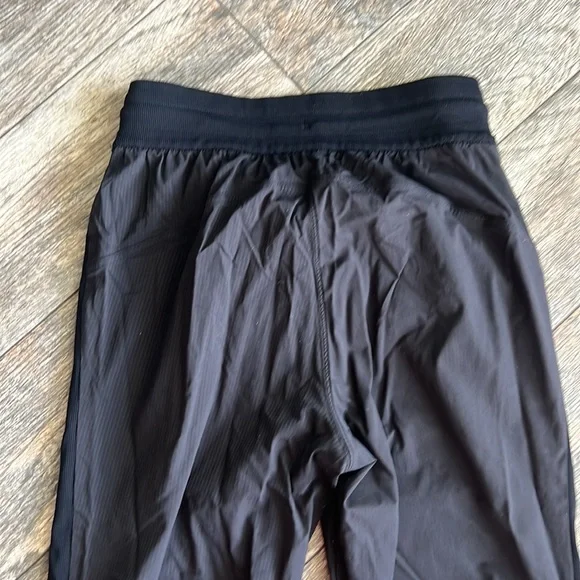 Lululemon dance studio joggers ~ EUC - Picture 8 of 12